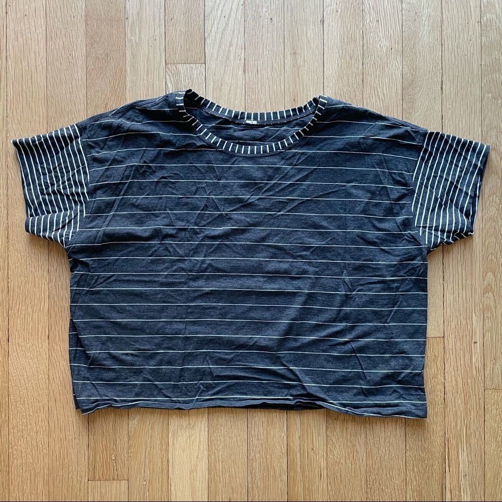Lululemon | Striped Crop Tee